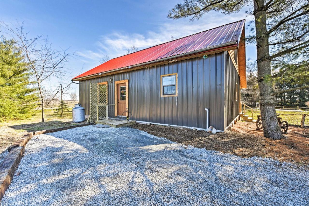 Honey House Cabin - A Quiet Countryside Retreat! Nappanee Bagian luar foto