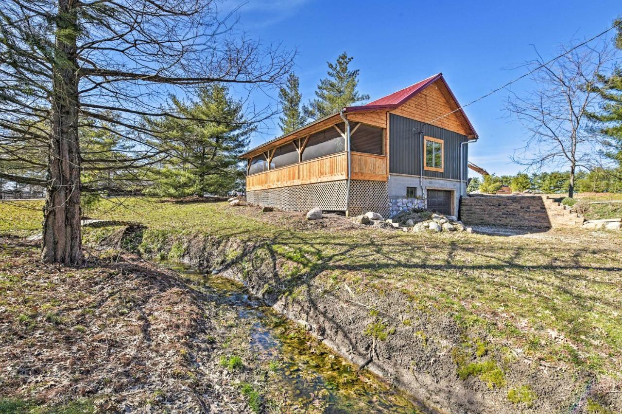 Honey House Cabin - A Quiet Countryside Retreat! Nappanee Bagian luar foto